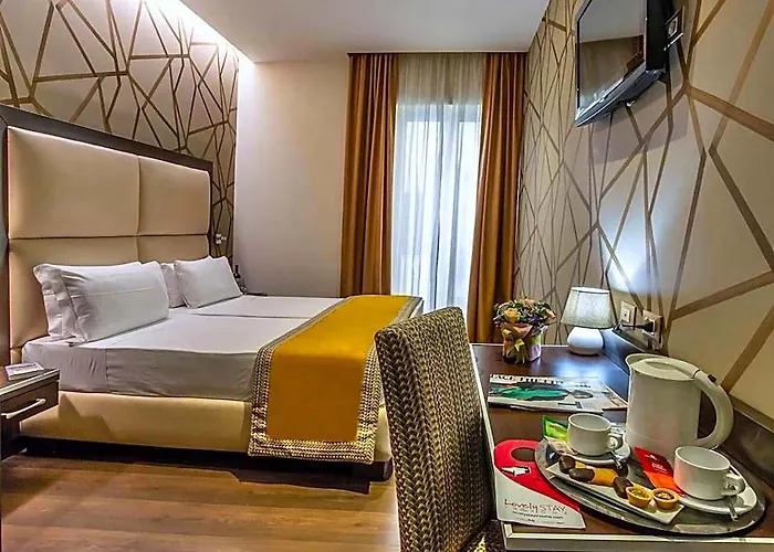 Hotel Catone District 3*